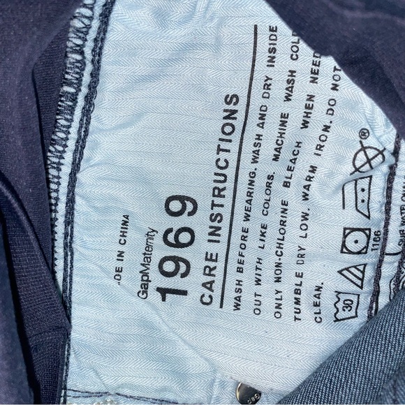 GAP Maternity Sexy Boot Jeans - Picture 6 of 6